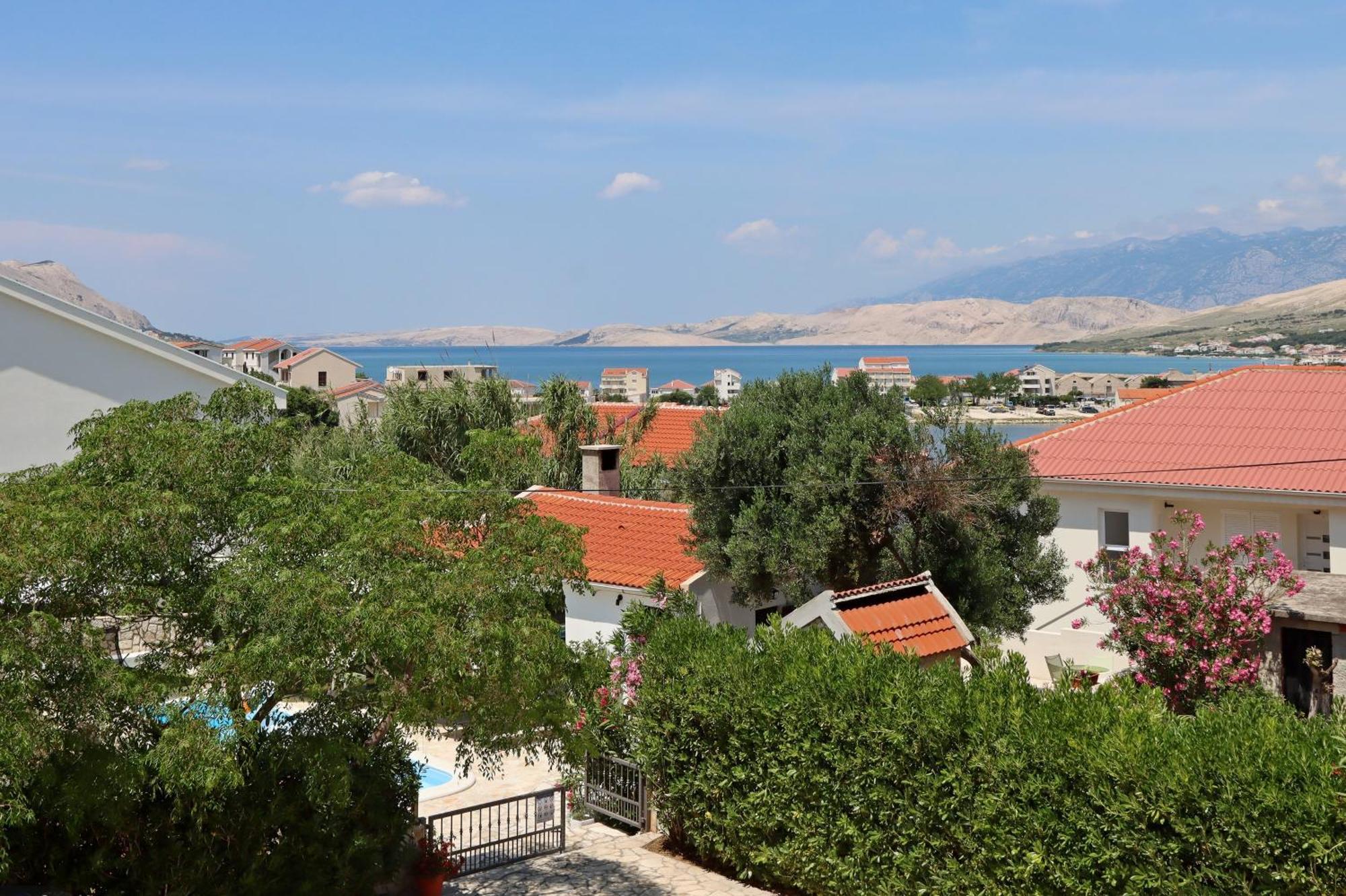 Seaside Apartments With A Swimming Pool Pag - 6412 Pag Town Exterior foto