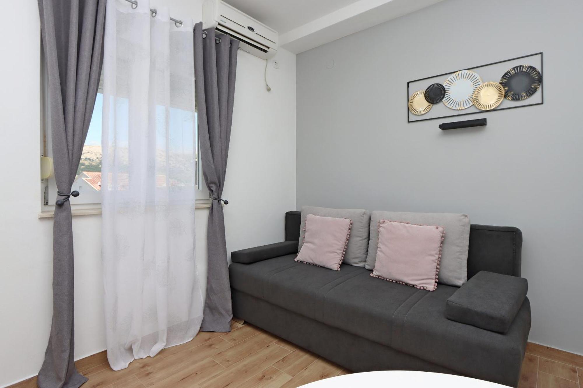 Seaside Apartments With A Swimming Pool Pag - 6412 Pag Town Quarto foto