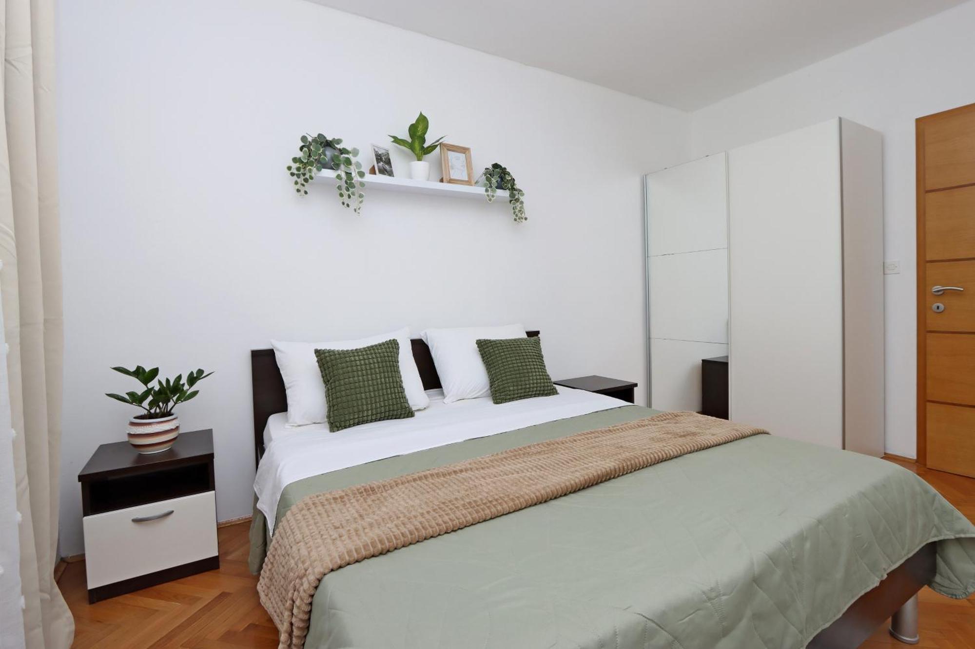 Seaside Apartments With A Swimming Pool Pag - 6412 Pag Town Quarto foto